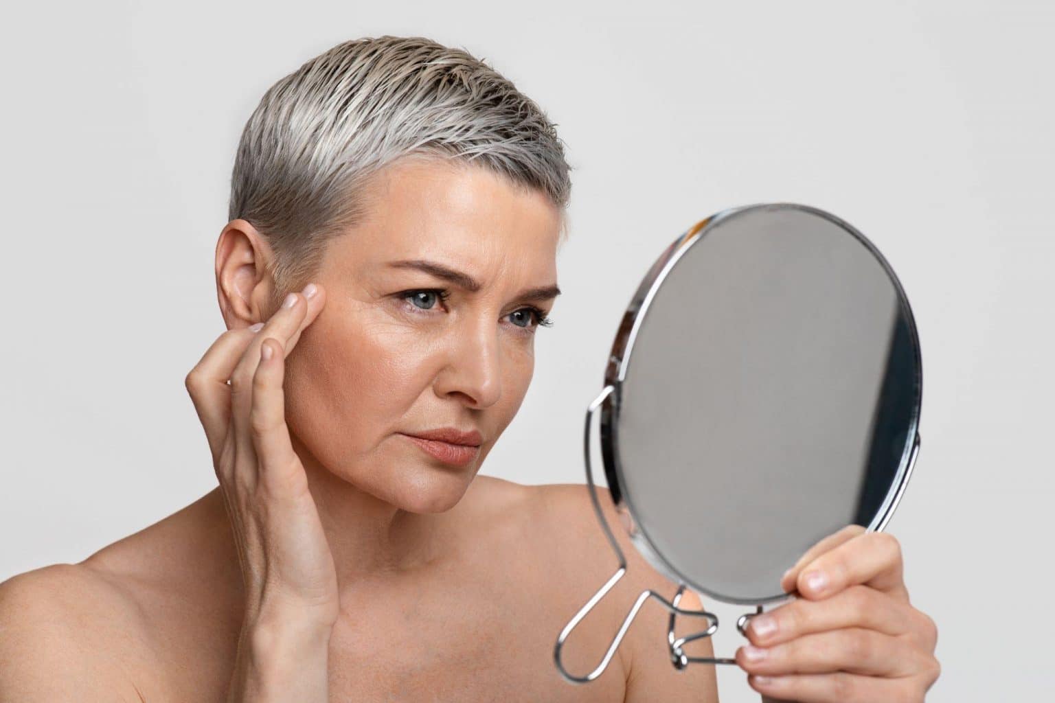 7 Everyday Habits That Are Causing Fine Lines And Wrinkles