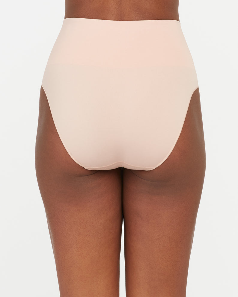 Vintage Rose | Best Color Underwear To Wear Under White Pants