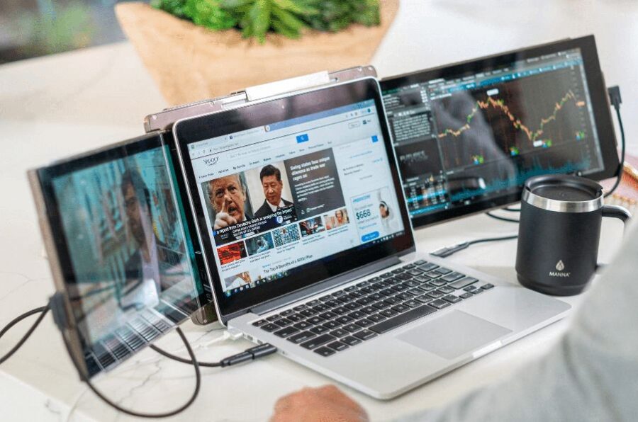 How Portable Monitors Can Change The Way You Travel